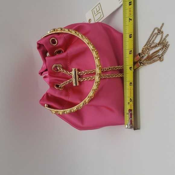 1763- Urban Expression Pink Color Crossbody Bag NWT - Picture 5 of 7